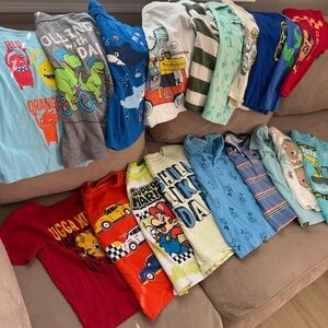 Bundle of 19 short sleeve Colorful Kids Graphic T-Shirts size 3t assorted brands